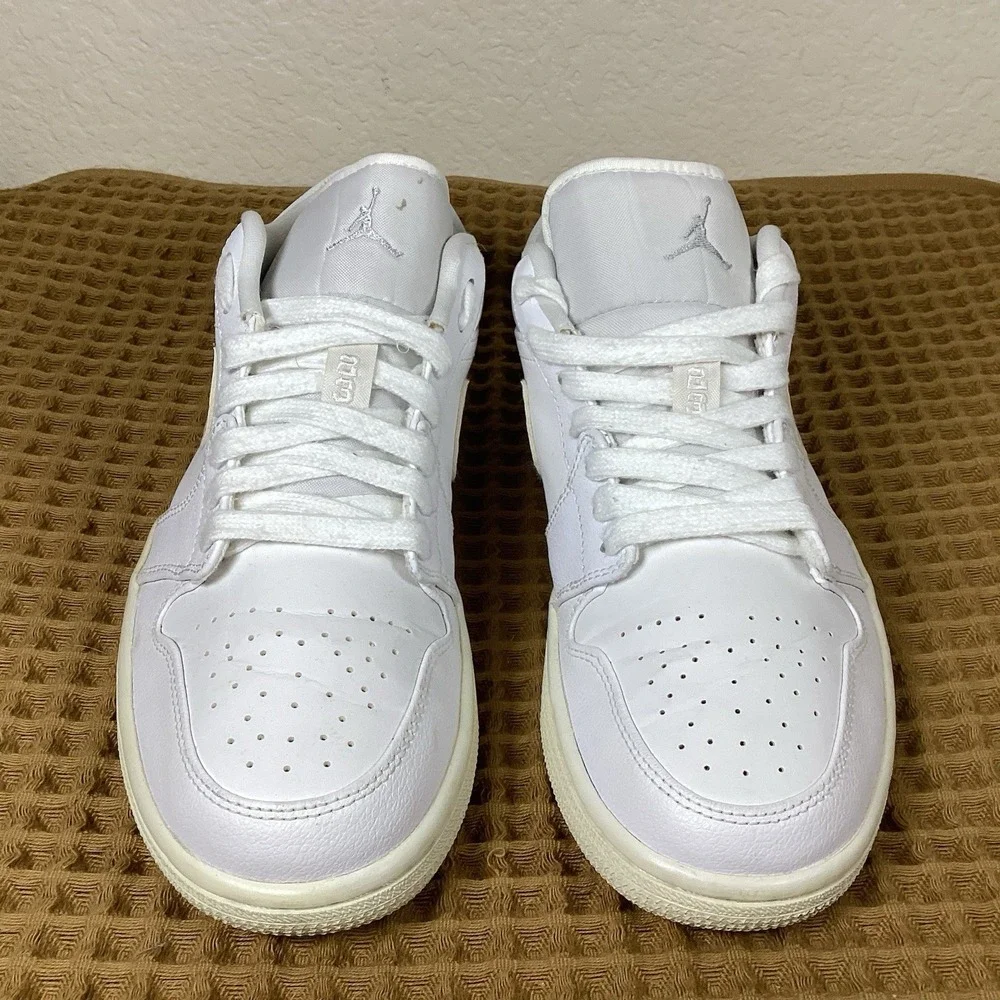 Nike Air Jordan 1 Retro Low Mens Sz 8.5 Triple White Silver Sneakers 553558-105